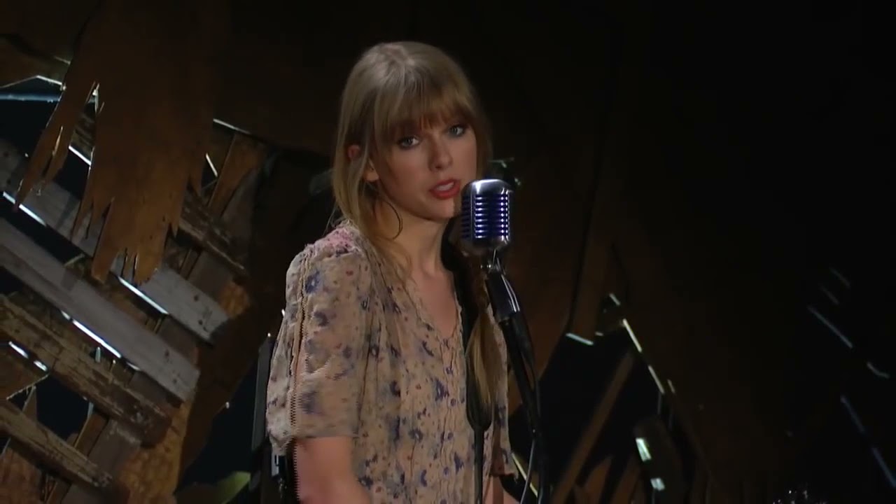 Mean - Taylor Swift (GRAMMYs 2012)