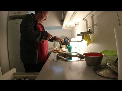 MongoTV_7151 - Min Frokost - FRANSKBRØD Med LEVERPOSTEJ - TUNSALAT - HAMBURGERRYG