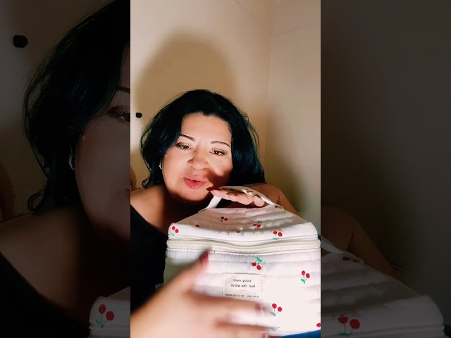 Vídeo relacionado con PACKOVE Estuche De Maquillaje Neceser De Cosméticos Equipaje Diseño Vintage Práctico y Duradero