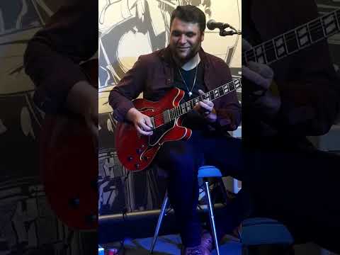 Tom Eylenbosch & Stef Paglia - It Don't Feel Wrong in de Livingroom