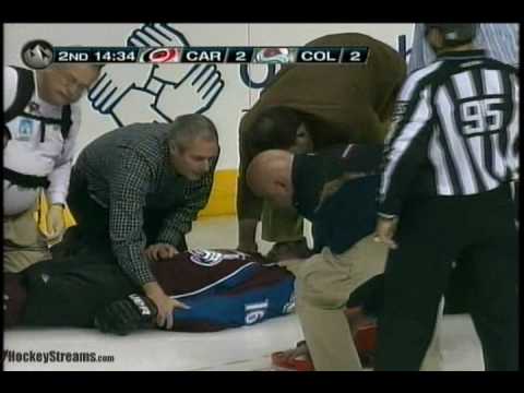 Tucker getting boarded by Ruutu (10/23/2009)