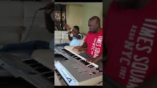 اغنية جديدة لعميد الفن ( بيري بور ) عبدالماجد كوربيا يغني لجنرال كاكا