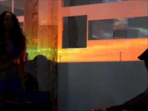 Heidi Vogel e Fuzzy Sound System - Night Life