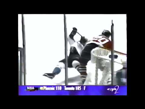 Gary Suter Crosscheck on Paul Kariya Jan. 28th, 1998 (Hi-Lite)