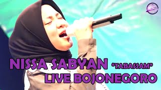 Download lagu NISSA SABYAN 'Tabassam' | LIVE ALUN-ALUN BOJONEGORO mp3