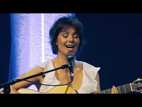 "Fado do ladrão enamorado " com Valéria Carvalho,  música  de Rui Veloso e letra de Carlos Tê