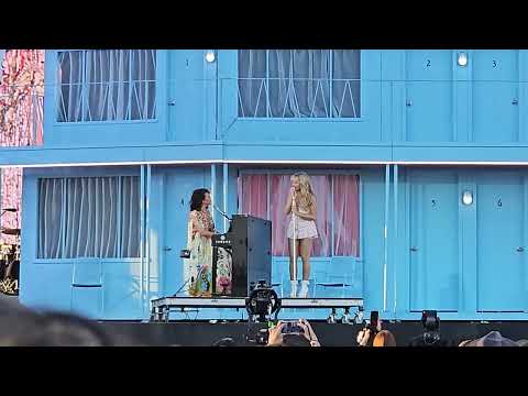 Sabrina Carpenter & Norah Jones - Don't Know Why | Coachella 2024