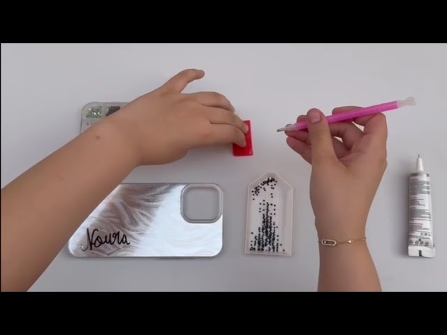 Phone case bedazzling kit