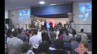 Dios sea exaltado con el Grupo de abalanza de Roca Firme