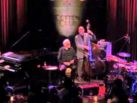 Toots Thielemans performing The Dragon in Tokyo