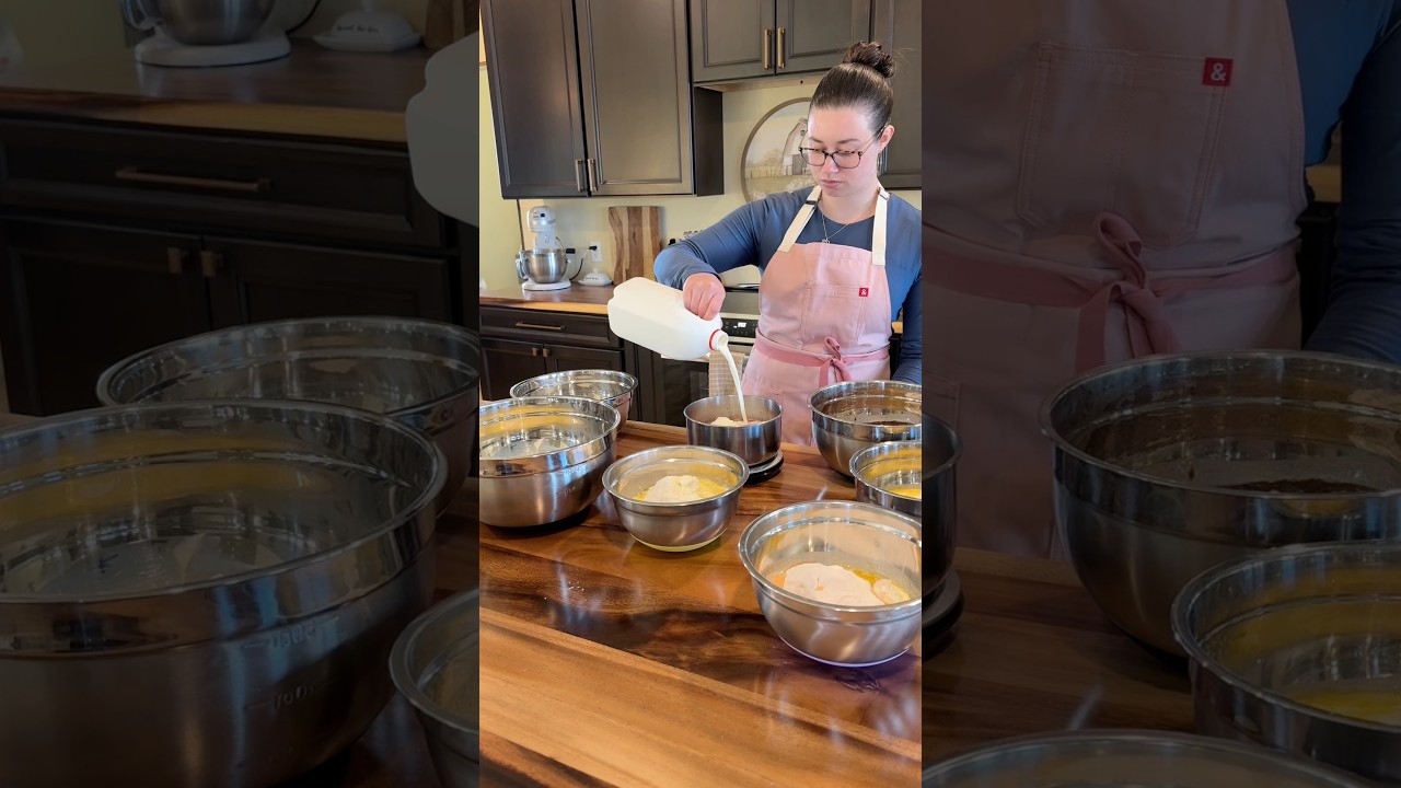 BAKE WITH ME🫶 #baker #bakewithme #satisfying #oddlysatisfying #bakery