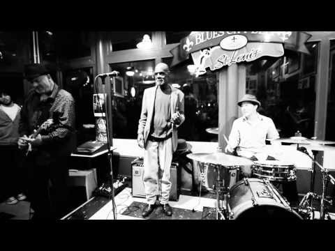 Rich McDonough & Rough Grooves at the Blues City Deli - Hand Me Down My Walking Cane