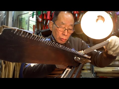 Hand Making a Traditional Saw Blade