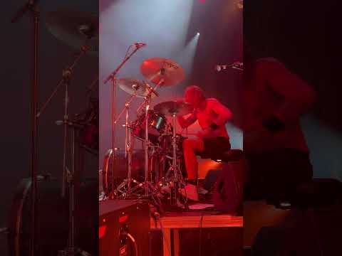 Rufus Taylor bringing it night after night. No click tracks here just pure rock.