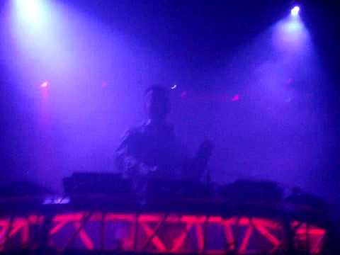 Sied Van Riel- Airport Melbourne | Marcel Woods- The Bottle