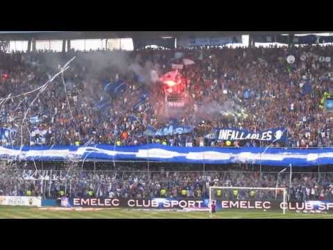 "Vuelven los bombos y las banderas - Emelec vs Mushuc Runa" Barra: Boca del Pozo • Club: Emelec