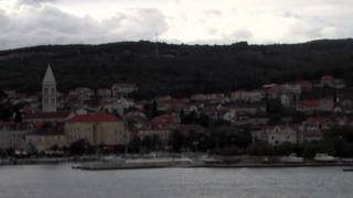 preview picture of video 'ferry docking in supetar'