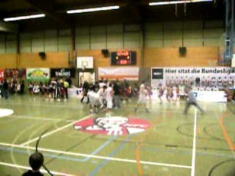 BG Leitershofen feiert den Sieg gegen TV 1862 Langen