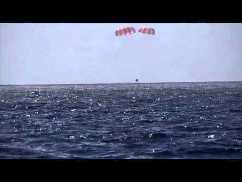 生のビデオ。ドラゴンが太平洋に飛沫を浴びせる (Raw Video: Dragon Splashes Down in the Pacific)