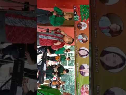 Aku bernyanyi bahagia memuji Yesus selamanya.