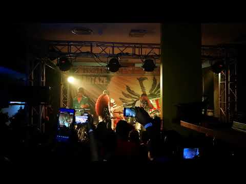 Laparans Blakkayo ft Laura Beg