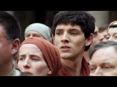 Young Merlin arrives at Camelot