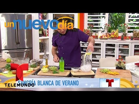 El Chef James prepara una sangría blanca de verano | Un Nuevo Día | Telemundo