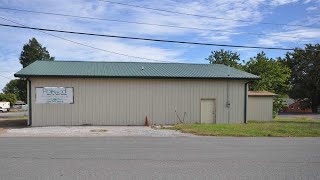 300 East 12th Street, Benton, KY Presented by Crystal Jeter.