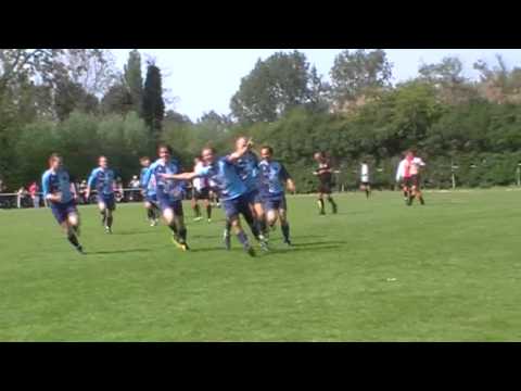 CION 1 (CION 1 - Victoria 04 1 23/04/2011) stadsderby 2 - 1 eerste doelpunt CION