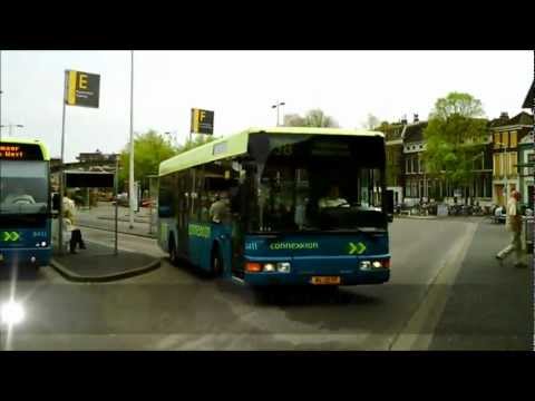 Connexxion Berkhof Scout 6411 vertrekt van Station Delft