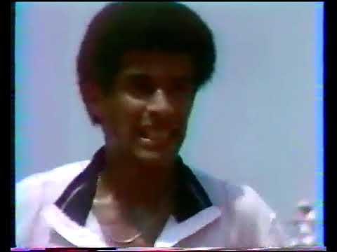 French Open 1982 QF - Guillermo Vilas v Yannick Noah