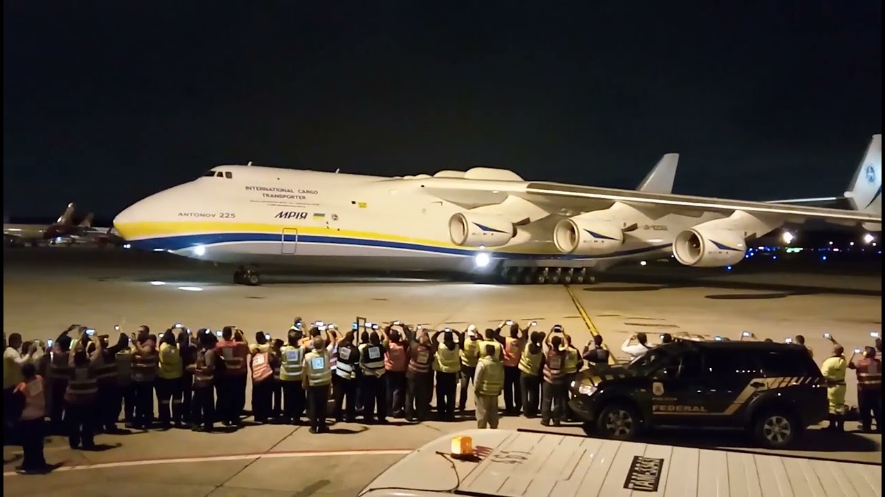 Avião Antonov Chegando Em Guarulhos... Gigante !!!