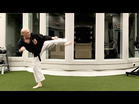 Kick Combinations: Round, Spin Back, Front Lunge, Step-Spin Heel – Sensei Rod Lindgren