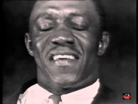 Art Blakey and his Jazz Messengers - Caravan (Live video 1963-ish..)