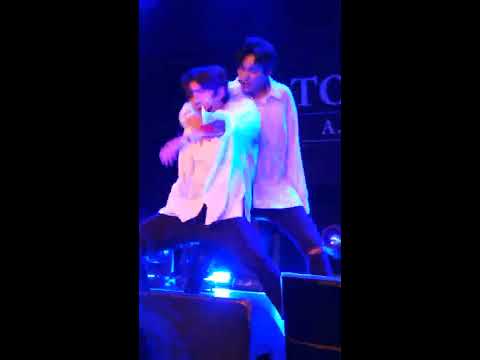 190310 A.C.E (에이스) Wow & Jun - Black and Blue Fancam in TBAA LONDON [MOBILE VER.]
