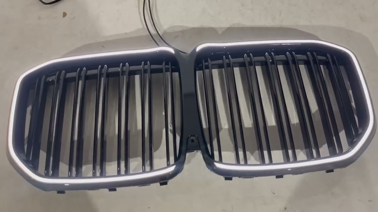 BMW X7 G07 2019– BMW ledvičke M-Look LED (2019-2022, črna visok sijaj) Video 1