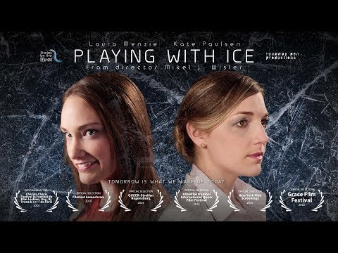 Playing with Ice - Lesbian Sci-fi Romance