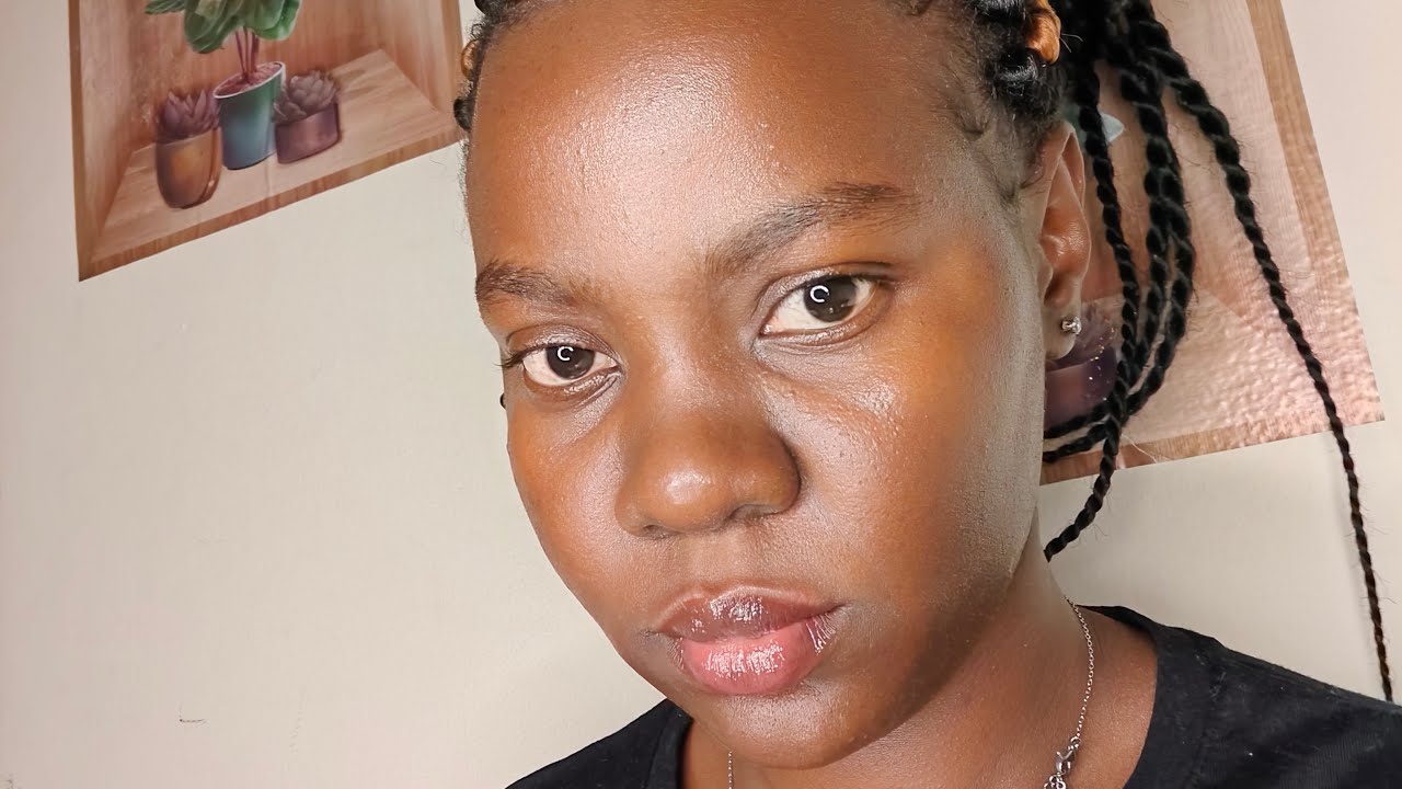 omukazi bwaba asamula a Kola bino