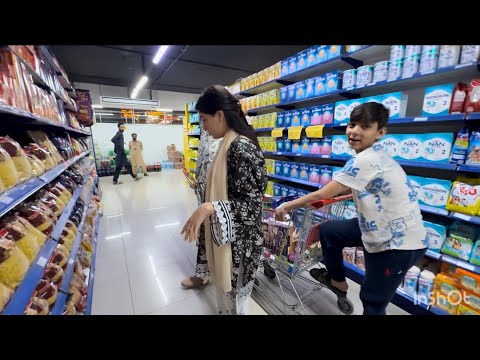 Itna mehnga cake lay  liya 😱😯|family vlog|| kainat qureshi||