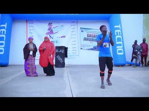 abun mamaki baya karewa a duniya mata da miijin ta sunyi abin mamaki  gaban jamaa