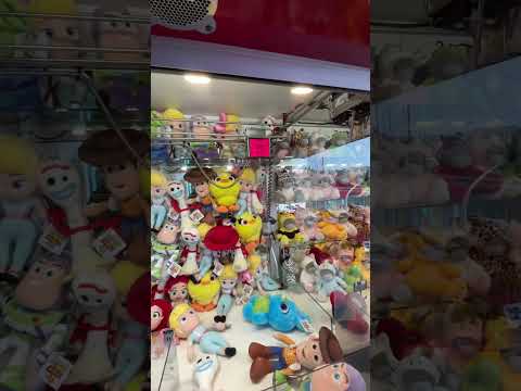 Broken Claw Machine! #clawmachine #broken #fail