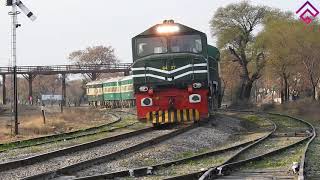 preview picture of video 'Pakistan Railways (Flying 6DN Green Line Express)'