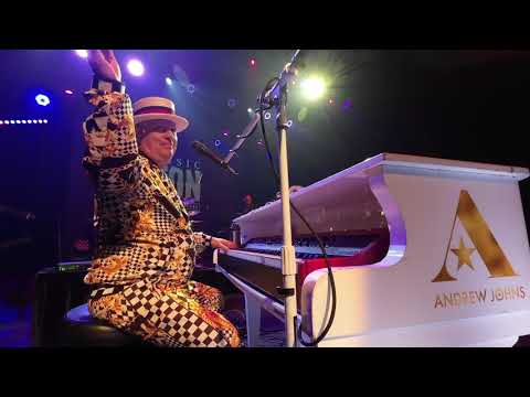 Classic Elton – Bennie and the Jets
