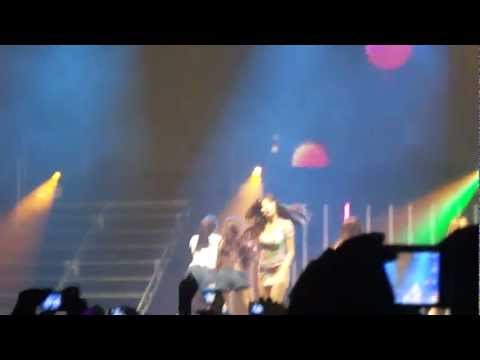 111205 4minute bubble pop in London  [ HD ]