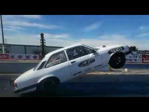 Arrancada Chevette Regis empinando Race valley