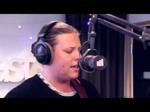 Ellie Lilja - Weak Heart (Live @ East FM)