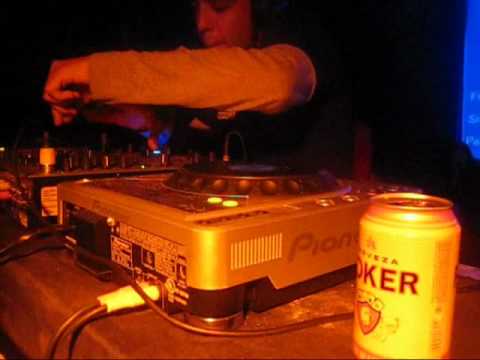 I LOVE DNB + POOL DE DJS 2012 B.wmv