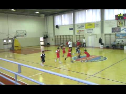 basket granarolo vs castelmaggiore 28-11-2010.3gp