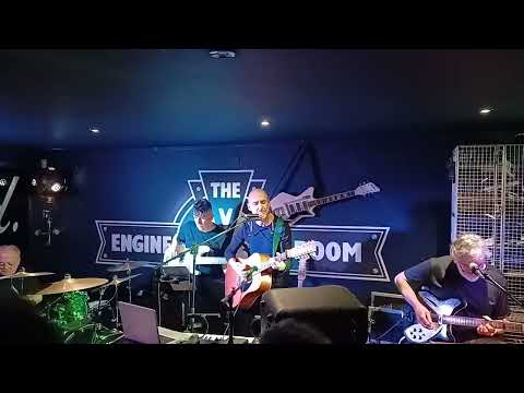 Walk a Crooked Mile, The Dave Hull Denholm Band concert in Engine Room,17 04 2024