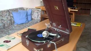 HMV 102 brown (1933) - Jimmie Lunceford (1936)